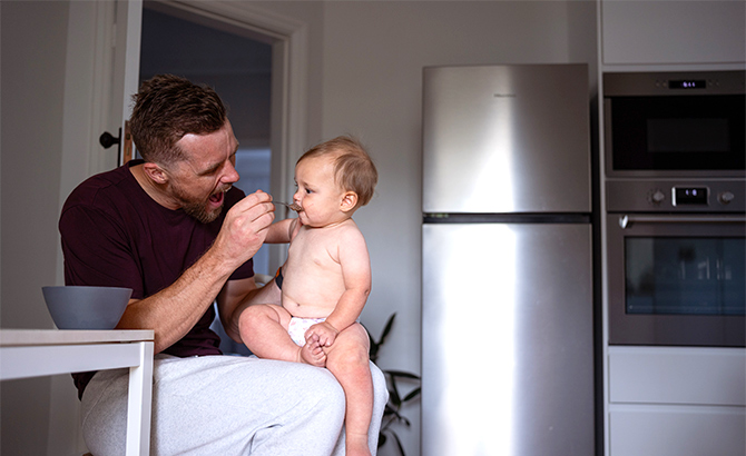 commencer la diversification alimentaire de votre bébé